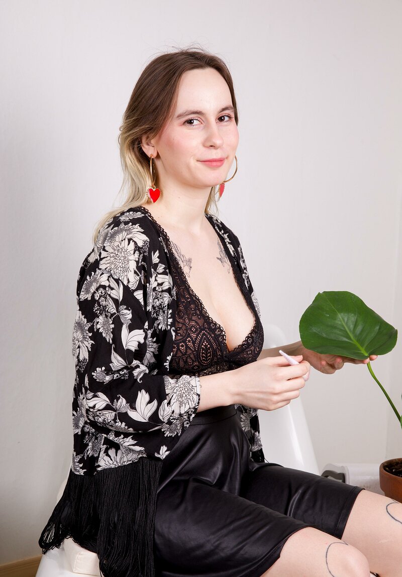Яна, 22 года, 1 размер груди